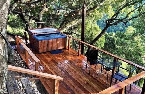 Carmel Valley House | New! Soak in a Hot Tub at this Romantic Tree House Surrounded by Trees