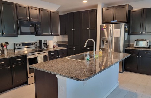 Palmetto House | NEW! Spacious and Bright Single family home in neighborhood with community pool