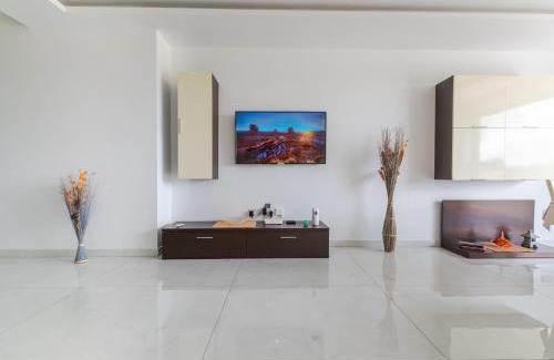 Bugibba Apartment | New Spacious Apartment 3 Bdr 2 Bth Bugibba