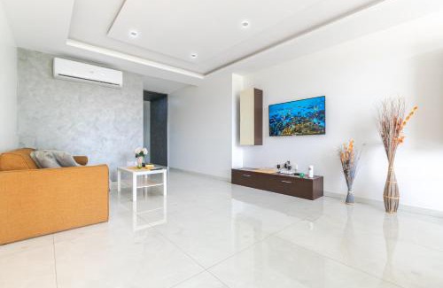 Bugibba Apartment | New Spacious Apartment 3 Bdr 2 Bth Bugibba