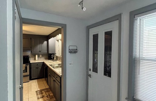 Windsor House | NEW: Spacious & Convenient Hideaway!Centrally located & 10 min from airport!