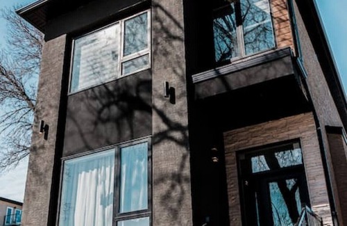 Winnipeg House | *New & Spacious | Free Parking | 7min to Downtown*