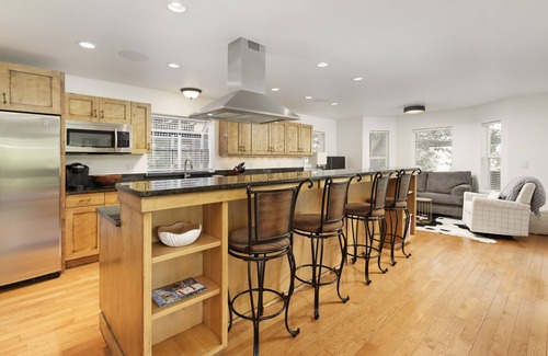 Basalt House | NEW Spacious Home in Downtown Basalt - A+ location with views!