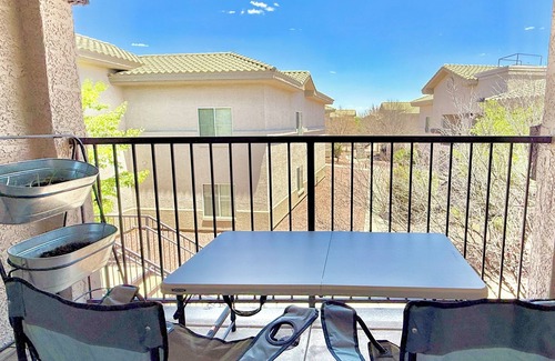 Sierra Vista Apartment | [NEW] spacious, whole house with swimming pool, hot tub, grill, gym, various