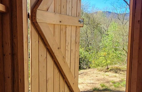 Cranberry Falls RV Rental | NEW! Starlight Lookout - Glamping, Smoky Mountains NC, 5min to BRP