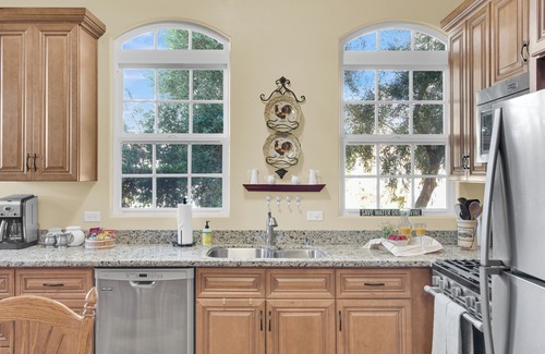 Paso Robles House | *NEW* Stay on a Vineyard: The Winemakers Porch