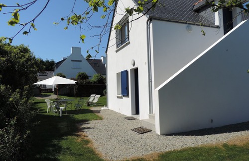 Sarzeau Apartment | New studio in detached house.