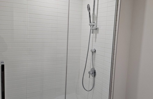 Gay Village Condo | New studio in Ville-Marie, near subway, 20 mins to Old Town, with gym/lounge