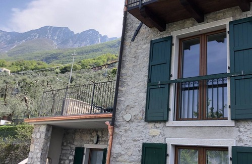 Castelletto Apartment | New studio apartment with bathroom, balcony with stunning lake view
