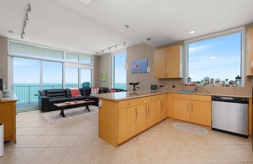 South Padre Island Condo | NEW! Stunning 17th Floor * SpaceX Direct Views * Luxe