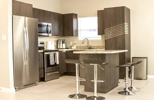Edinburg Apartment | New Stylish 3BD/2B Apartment in Gated Community!!!