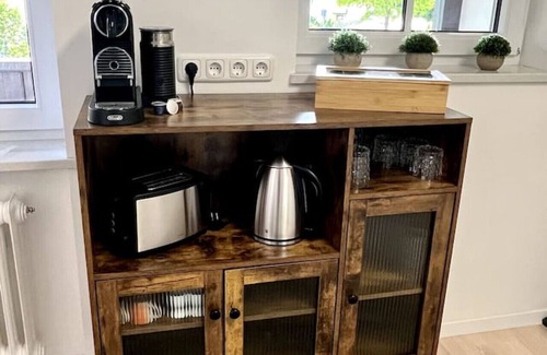 Feldafing Apartment | NEW Stylish Apartment - up to 8 Guests - Terrace -bbq