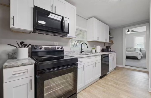 Lebanon House | New Stylish Lebanon IN. Beauty - Family-Friendly