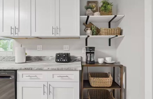 Lebanon House | New Stylish Lebanon IN. Beauty - Family-Friendly