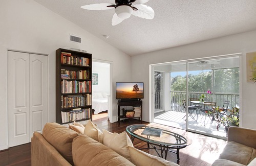 Palmer Ranch Condo | NEW!Superb 2bd/2ba Condo in Stoneybrook Golf & Country Club 10min to Siesta Key!
