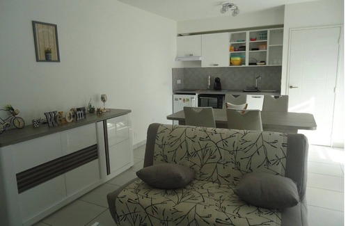 Puget-sur-Argens Apartment | New t2 apartment in residence in puget sur argens