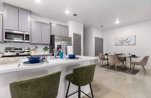 Temple Apartment | New* Temple 6 Bd Home, Safe Neighborhood, 2 Mi to DownTown, 5 Mi to BS&W & UMHB!