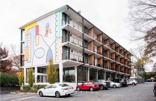 Poncey-Highland Apartment | NEW The Camille ATL Skyline Rooftop Cozy