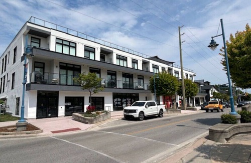 Grand Bend Apartment | New The Carlyle 305 Grand Bend