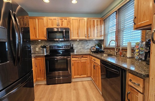 Lakeview House | NEW The Cove House - Spacious lakefront home in Lakeview Ohio.