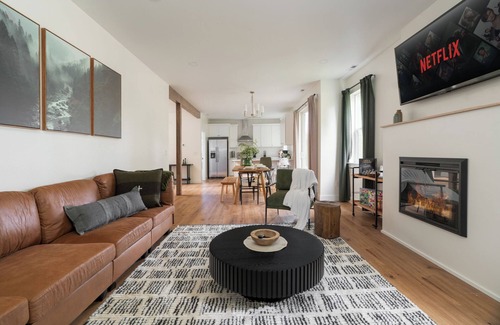 Forks House | ✦NEW✦ The Evergreen Sanctuary - Family Friendly, Pool Table, Starlink, BBQ