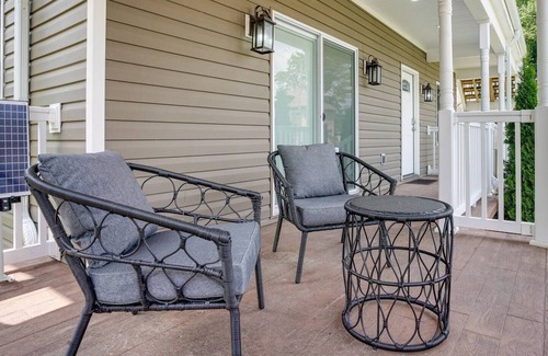 West Central Condo | NEW! The Gray Room: Downtown Fort Wayne 2BR 2BA Condo - Free Parking & WiFi