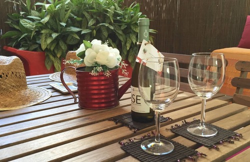 Avenida de Roma Apartment | NEW | The Patio House | private terrace | T1 | Metro by the front door | Central