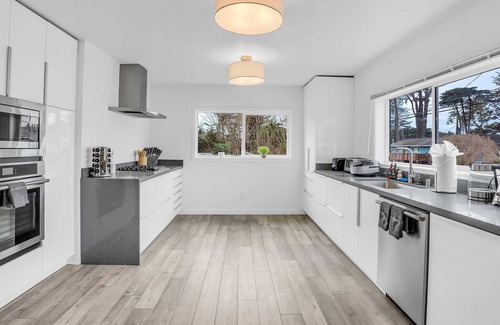 Montara House | New Themed Coastal 4Bed w/Pool/Arcades/Foosball