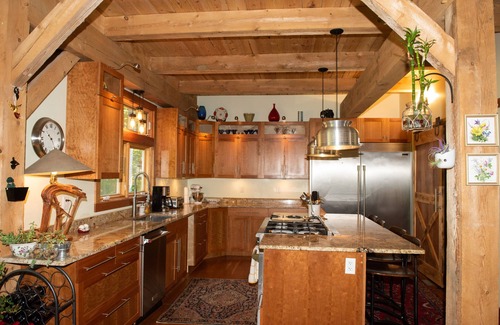 Middle Grove House | New timber frame home with open floor plan on 2.5 acres just 6 mi. from Saratoga