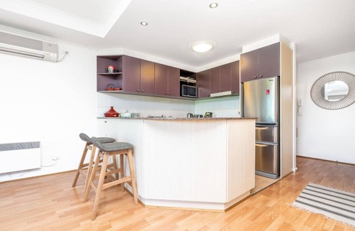 Griffith Apartment | New to VRBO: 2BR/2BA Apt w/Dedicated Workspace & Free parking!