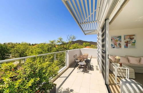 Braddon Apartment | New to VRBO: 3BR Braddon Flat, 8 mins walk to CBD