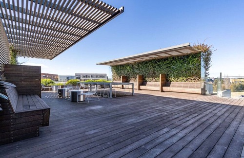 Kingston Apartment | New to VRBO: Comfy 2BA/2BR Kingston Foreshore Apartment