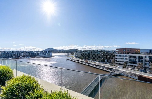 Kingston Apartment | New to VRBO: Comfy 2BA/2BR Kingston Foreshore Apartment