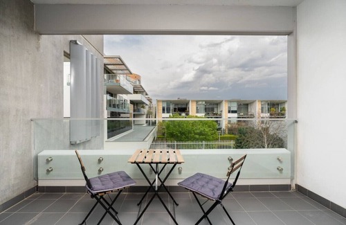 Kingston Apartment | New to VRBO: Kingston Foreshore Flat with Garden View