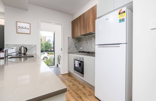 Lawson Apartment | New to VRBO: Light Filled 2BR/2BA Townhouse