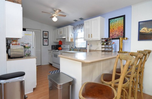 Rehoboth by the Sea House | NEW TO VRBO: STEPS TO BEACH/DOWNTOWN -DOG FRIENDLY-1600 Bayard Ave, Dewey, DE