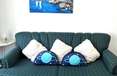 Sooke House | New two bedroom suite in the heart of Sooke with free parkings
