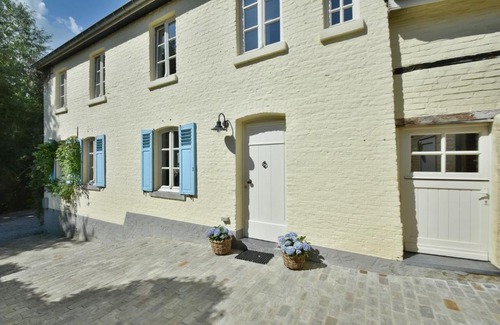 Vaar Henis Villa | NEW! Unieke vakantiewoning in bosrijke omgeving