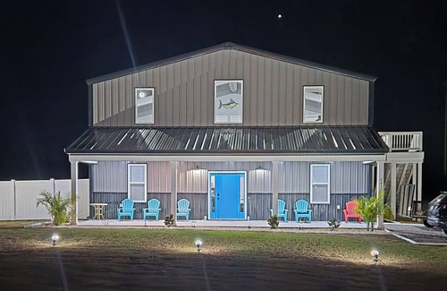 Elizabeth City House | New, unique, 1 of a kind spacious house, features 4 bedrooms and theater room