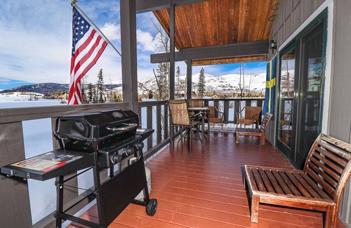 Grand Lake Cabin | New! Updated 2-Bedroom Cabin in Sun Valley with Private Dock & Epic Fishing!