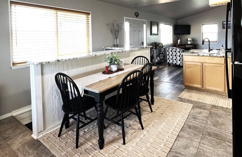 Parshall House | New Updates! BrightHorn Ranch - Mountain Home Getaway