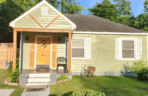 Terry Sanford House | New UpgradesnCedarCharm 6 miles from I95.nFt BRAGG/Downtown