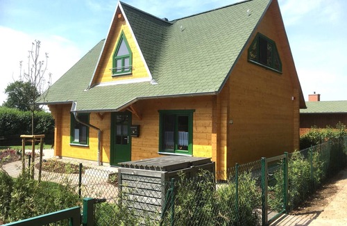 Neukalen House | New vacation home F. Winkler - Holiday home F. Winkler 80sqm WF 400sqm