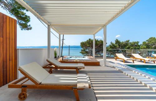 Duce Villa | New! Villa Bava with 4 En-suite Bedrooms, Heated 33 sqm Pool