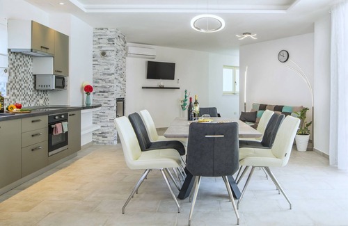 Strmac Villa | NEW villa Dina - disabled friendly