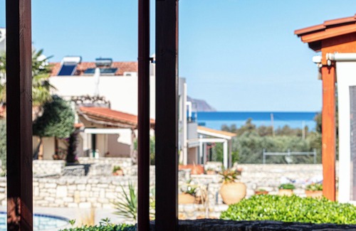 Asprouliani Villa | [NEW] Villa Lea, stylish,/w pool & at a great location