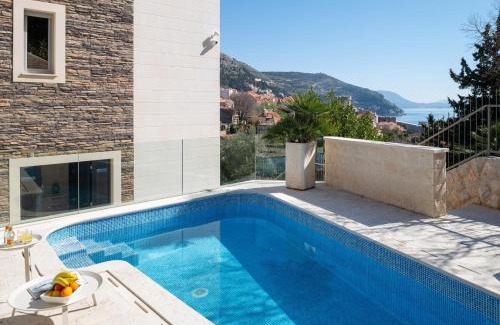 Pile Villa | New! Villa Vita Adele pool sauna jacuzzi sea view
