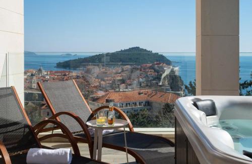 Pile Villa | New! Villa Vita Adele pool sauna jacuzzi sea view