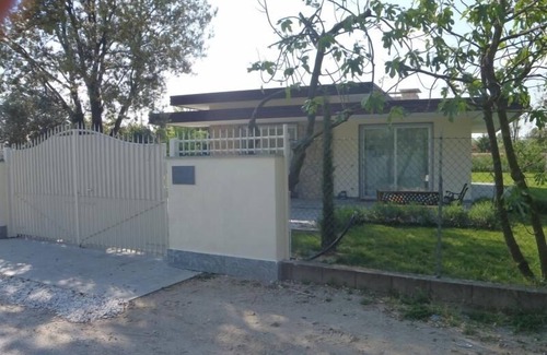 Camaiore House | New villa with pool and large garden near the beach.