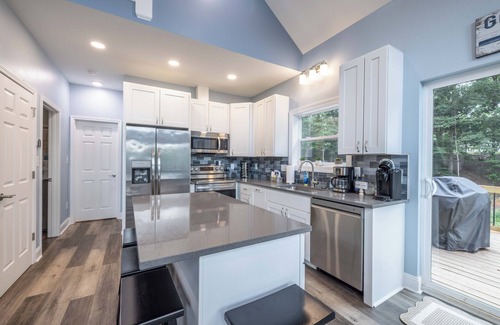Mount Gilead House | New, waterfront, family size lake house in a quiet cove at Lake Tillery.
